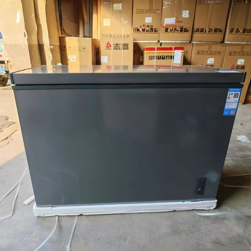 Commercial Kitchen Vinyl - 330L large-capacity refrigerator with a deep